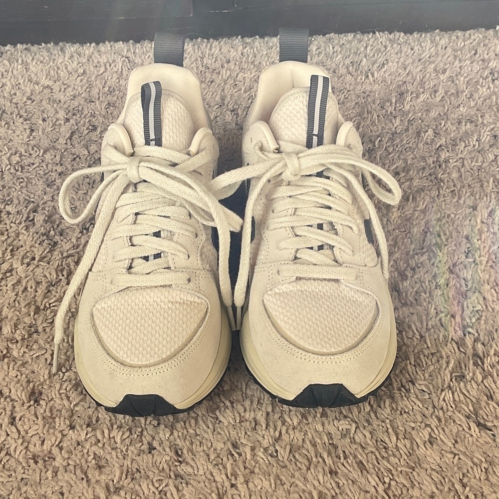 Veja Cream and Dark Grey Venturi Sneakers